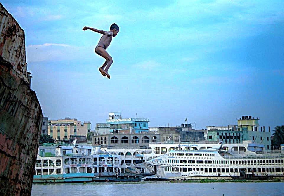தன்னம்பிக்கை, தற்பெருமை.வேறுபாடுகள். Thannambikkai, Tharperumai. Verupaadugal. Diference Between Self Confidence and Boast.